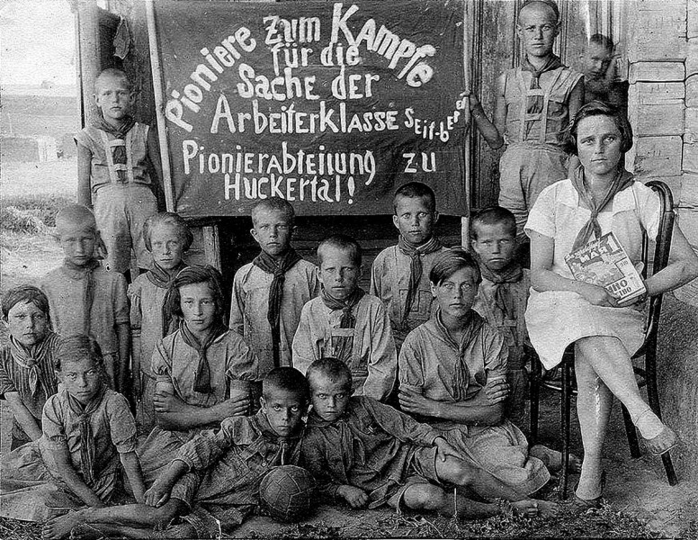 Learning to read in the Volga German ASSR: The role of nationalism and socialism in shaping education for German children in the Soviet Union