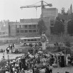 1986 ГОД. ПРАЗДНИК НА ГОРОДСКОЙ ПЛОЩАДИ. СТРОИТСЯ ДК «ЮНОСТЬ» 1.jpg