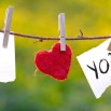 I-heart-you-hanging-Happy-Valentines-Day-2015-Wallpaper1-750x422.jpg