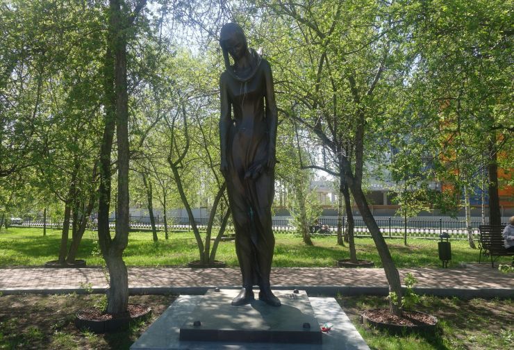 Сквер воинской славы, пересечение2.jpg